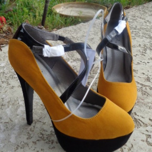 Qupid Shoes - NWT heels platforms size 8